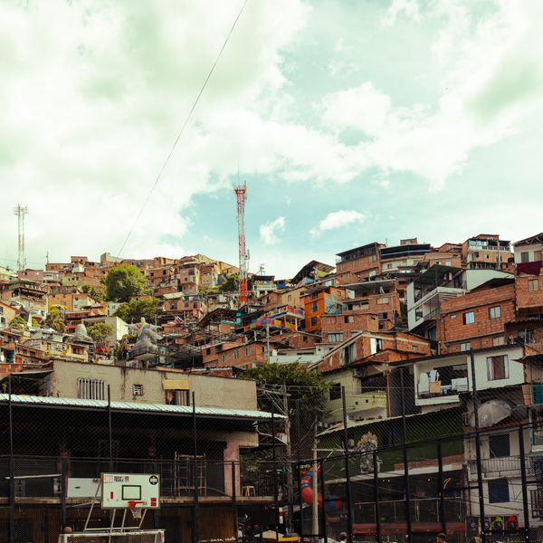 Grafitour | Comuna 13 Medellín